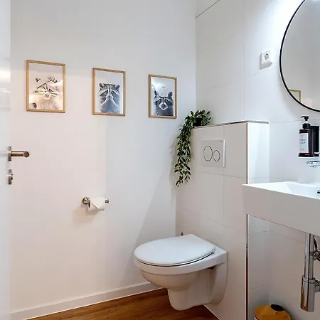 Deluxe & Citycenter Aparthotel 4*