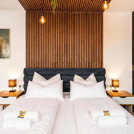Deluxe & Citycenter 4* Oldenburg