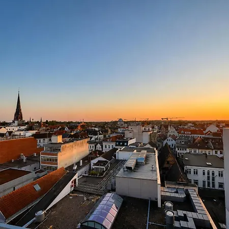 Deluxe & Citycenter Aparthotel 4*