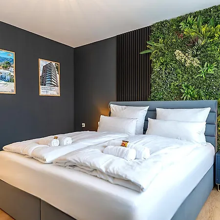 Deluxe & Citycenter 4* Oldenburg