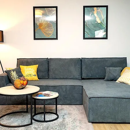 Deluxe & Citycenter 4*