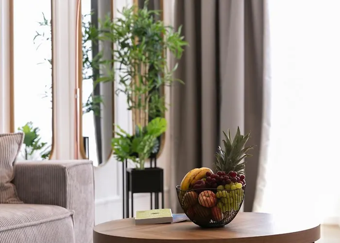 - Deluxe City-center - Kostenloser Parkplatz - Balkon - Wifi - Zentral *